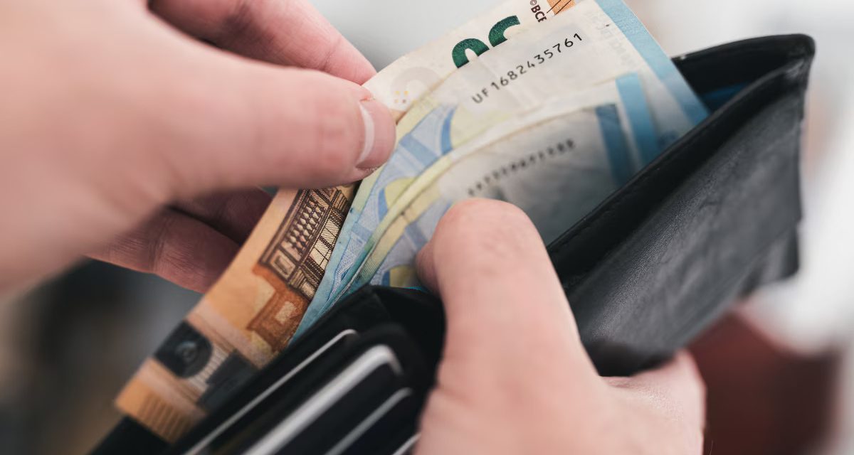 Daling in zaken die contant geld accepteren valt ook te merken in Woerden
