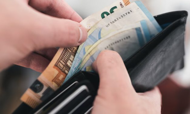 Daling in zaken die contant geld accepteren valt ook te merken in Woerden