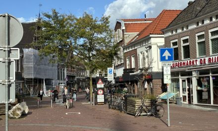 Eigenaar ijssalon over onveilige Rijnstraat: ‘Wachten tot het fout gaat.’