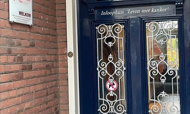 Kerstboomverkoopopbrengst Scouting Woerden steunt Samen Sterk Huis