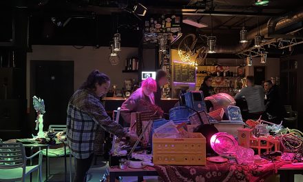 Maak meuk leuk, jongerencollectief BAAB organiseert knutselkroeg.