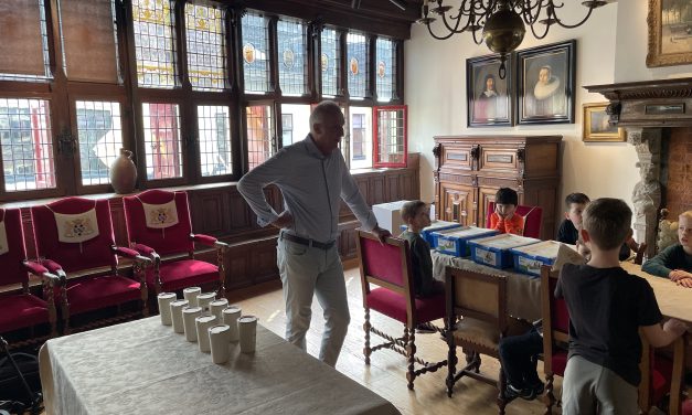 Pedro Jooren geeft cursus lego bouwen in stadsmuseum Woerden