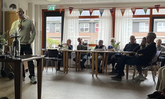 Vrijwilligerswerk in het zonnetje tijdens NLdoet-actie in De Cope in Kamerik