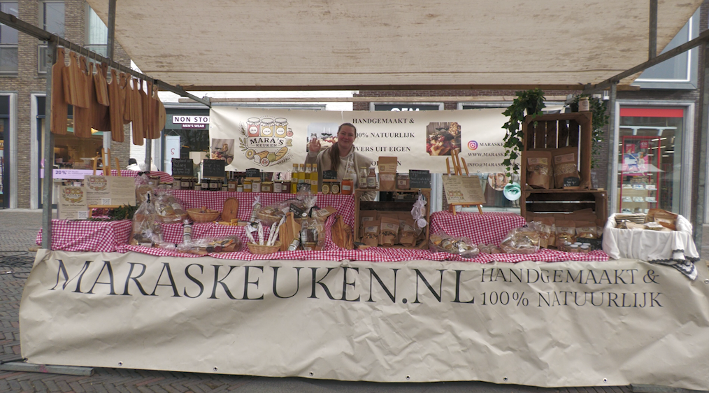 Echte Woerdense chutney: Mara maakt al haar producten met ingrediënten uit eigen tuin