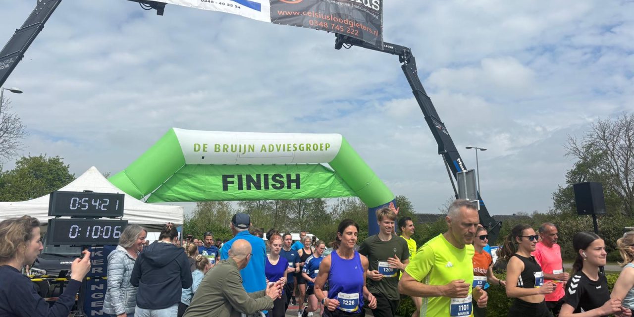 Halve marathon trekt recordaantal hardlopers naar Kamerikse Weteringloop