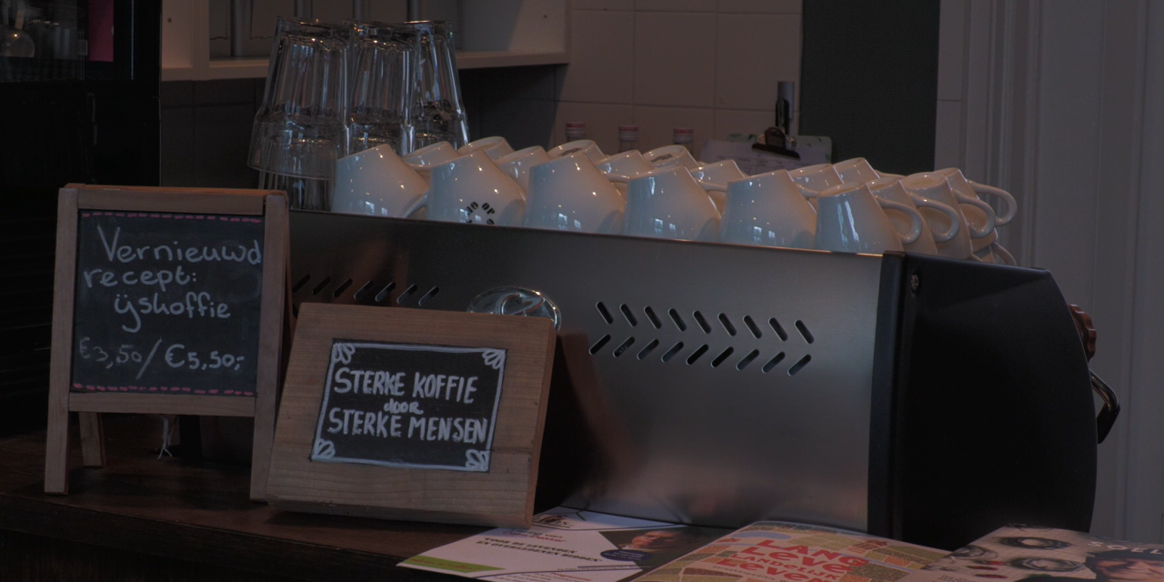 Koffiebranderij OVErHOOP geeft mensen met afstand tot arbeidsmarkt duwtje in de rug