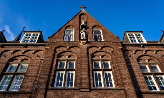 Optreden Klooster onder leiding van Niek Dekker