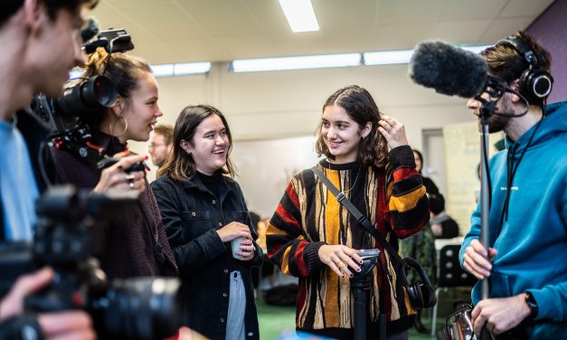 Studenten CampusDoc tonen documentaire in de Tweede Kamer  