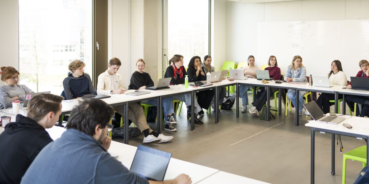 (Oud-) studenten blikken terug op de SvJ: ‘Mede door mijn afstudeerproject ben ik nu freelancer voor het AD in het Midden-Oosten’