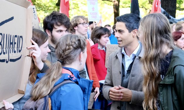 Protest tegen de langstudeerboete in Den Haag: ‘Als die er écht komt, vraag ik mij af of ik ooit nog kan studeren’