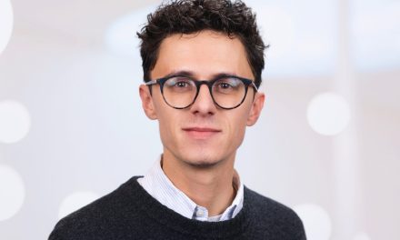 Hoge werkdruk verklaart het AI-gebruik in de journalistiek niet