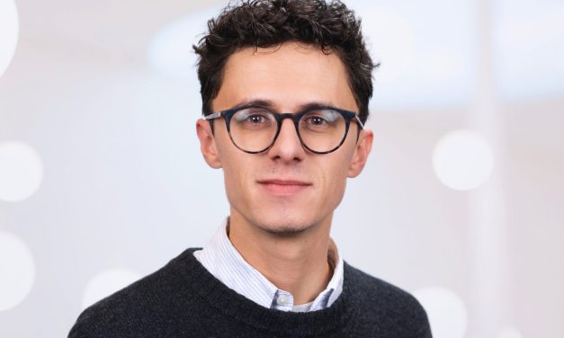 Hoge werkdruk verklaart het AI-gebruik in de journalistiek niet