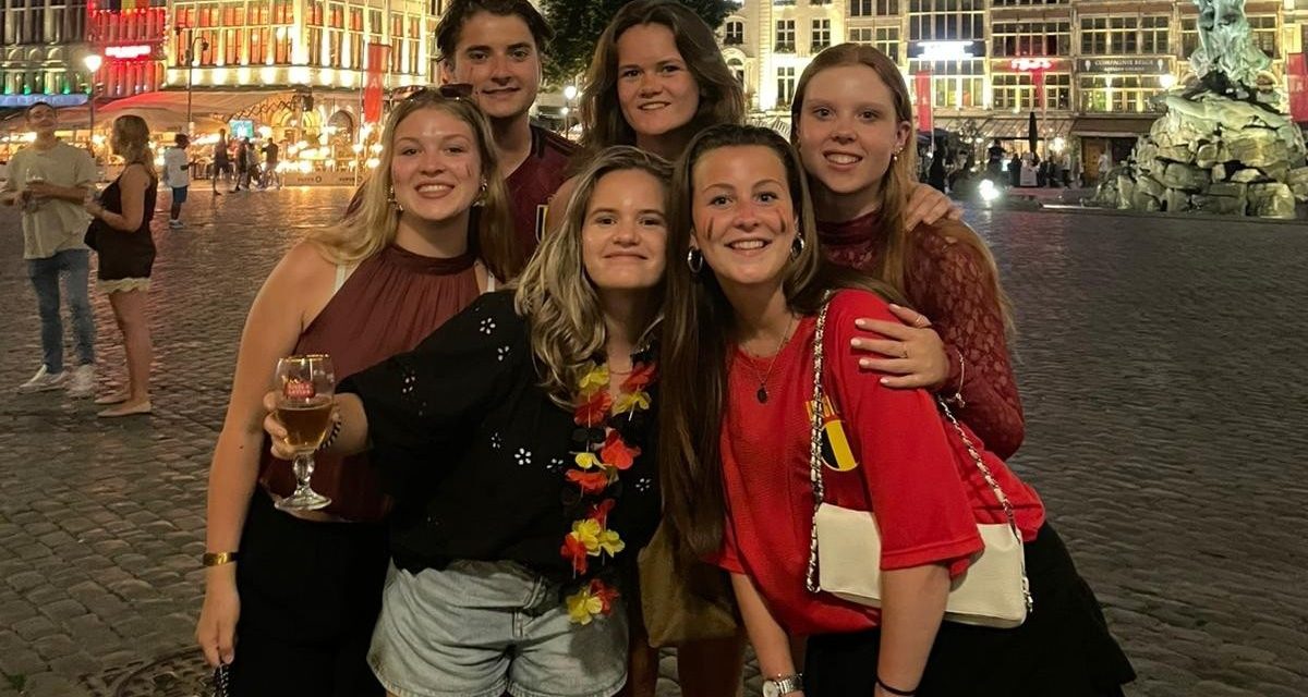 Van collegezaal naar vakantiehuis: SvJ vriendengroepen samen de zomer in