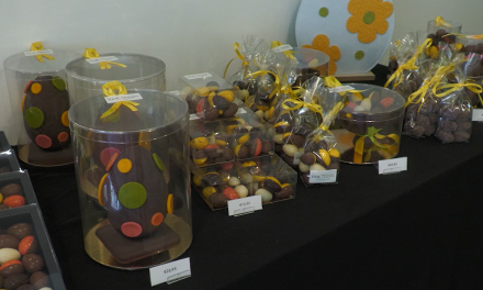 Hoe gaat chocoladewinkel Van Tessel om met de prijsstijging van chocolade tijdens Pasen? En wat zijn de gevolgen voor de klant?