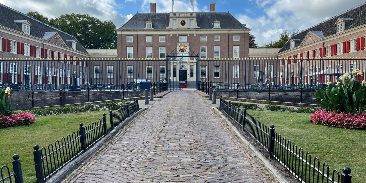 Slot Zeist staat open voor gesprek met Pasar Malam