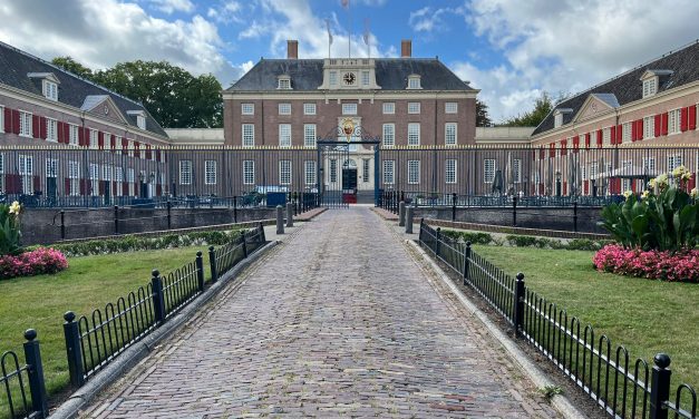 Slot Zeist staat open voor gesprek met Pasar Malam
