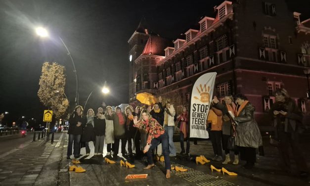 Gebouwen in Zeist kleuren oranje voor campagne Orange the World