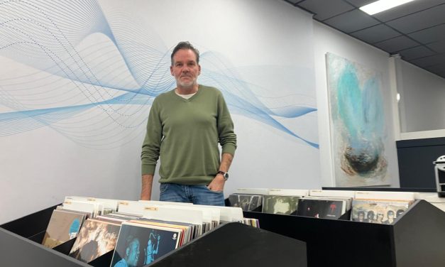 Puur Hifi neemt vinylcollectie boekenwinkel Kramer en Van Doorn over
