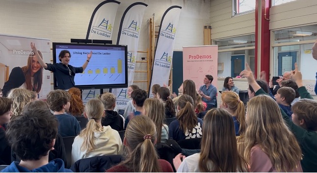 Uitslag landelijke Kinderverkiezingen bekendgemaakt op basisschool de Ladder in Maarn