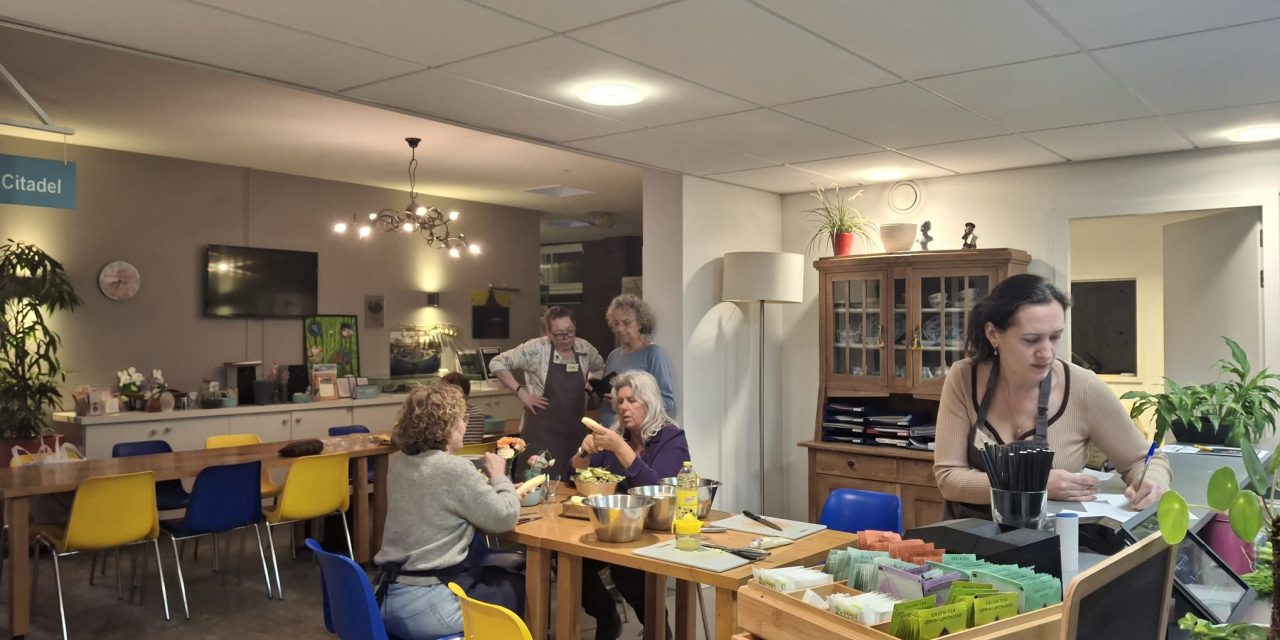 Bewoners Vreeswijk ontdekken culturen door samen te koken