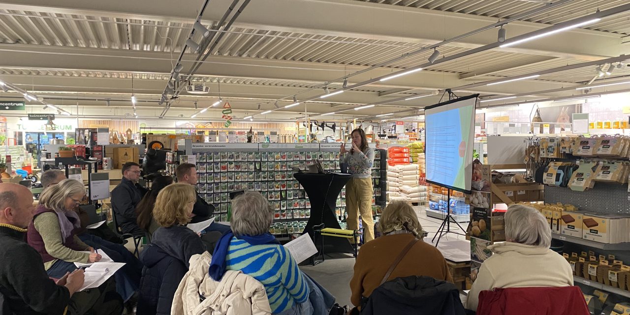 Van zaadje tot succes: de moestuinjuf leert Zeist tuinieren